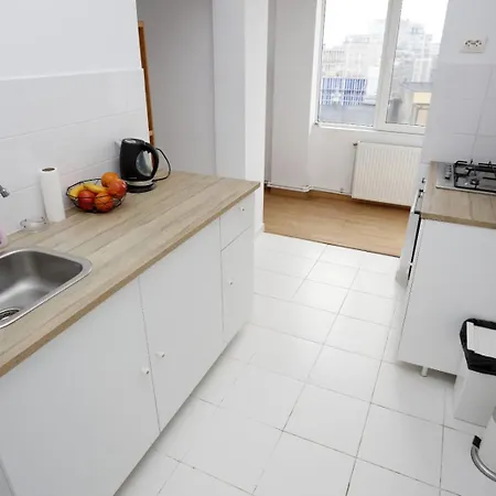3 Bdrm In Center Апартаменти Бухарест
