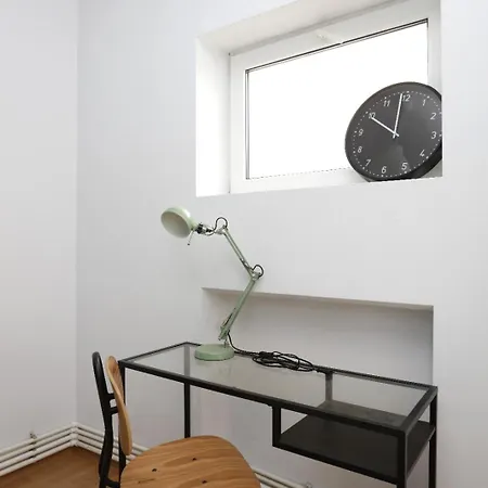 Апартаменти 3 Bdrm In Center Бухарест